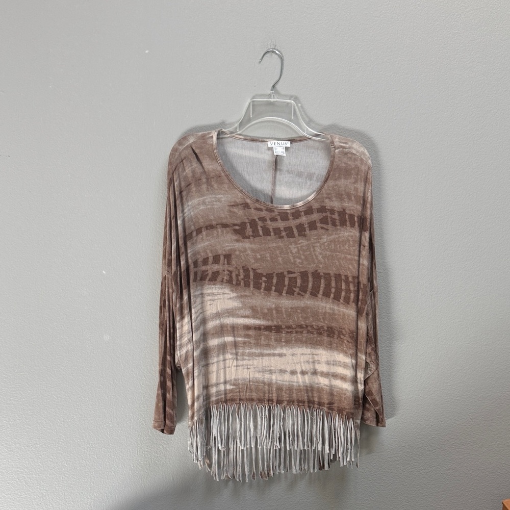 VENUS Taupe Knit Top with fringed bottom